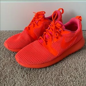 Neon NiKe Roshe One Hyp